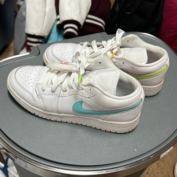 Nike Air Jordan’s - Picture 3 of 3